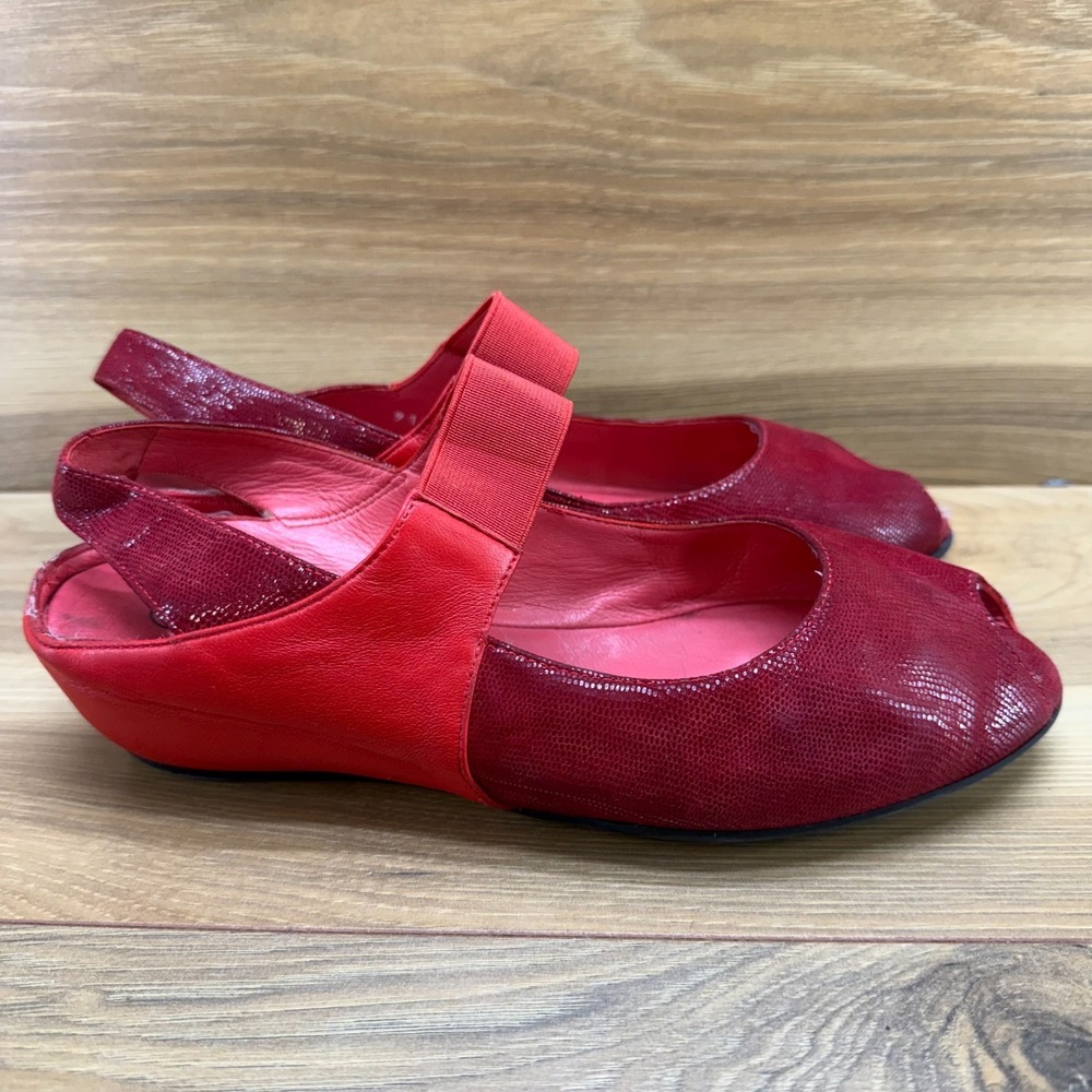 Pas De Rouge Retro Slingback Wedge Womens 8 EU 38 Red Suede Button Peep Toe